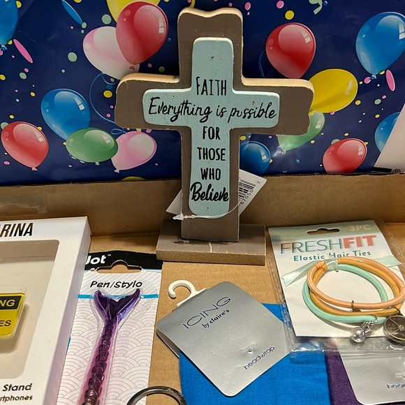 New Ladies/Women Mixed Lot Accessories Bundle of 9 Items Gift Idea (H-8) - Picture 4 of 16